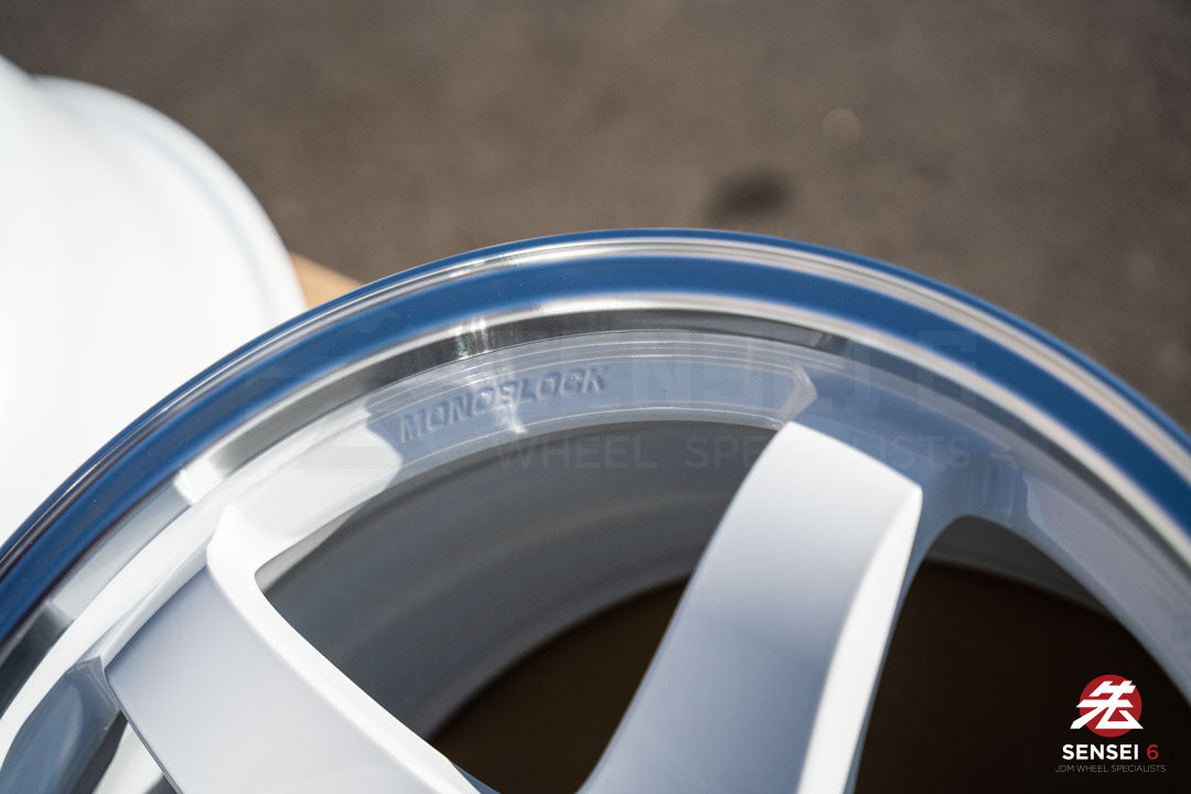 ニスモ LMGT4 / 18x10.5 +15 / 5x114.3 / ブラック