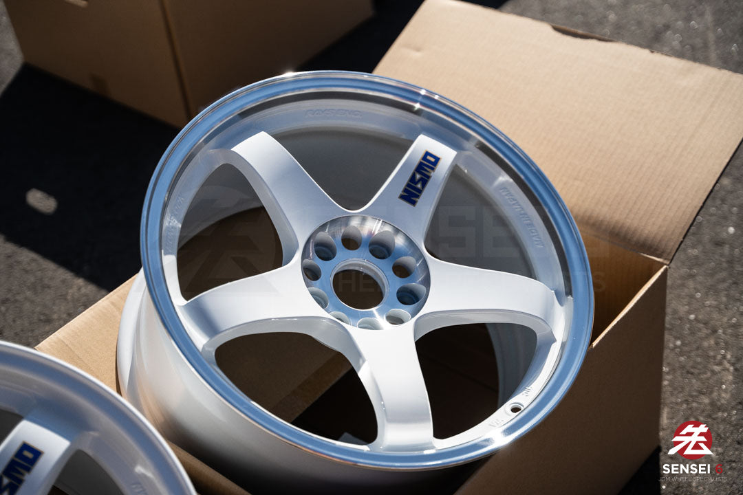 ニスモ LMGT4 / 18x10.5 +15 / 5x114.3 / ブラック