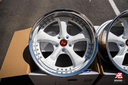 Work VSKF# / 18x10 +2, 18x11 -4 / 5x114.3 / White (WHT)