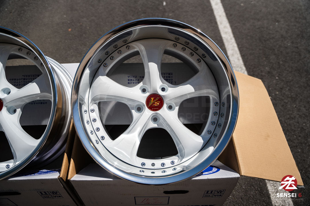 Work VSKF# / 18x10 +2, 18x11 -4 / 5x114.3 / White (WHT)