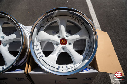 Work VSKF# / 18x10 +2, 18x11 -4 / 5x114.3 / White (WHT)