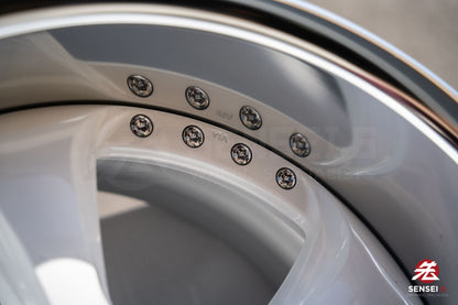 Work VSKF# / 18x10 +2, 18x11 -4 / 5x114.3 / White (WHT)