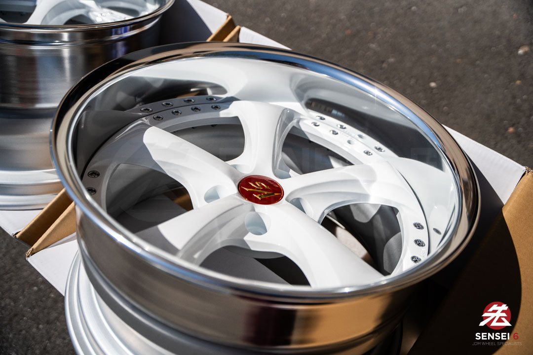 Work VSKF# / 18x10 +2, 18x11 -4 / 5x114.3 / White (WHT)