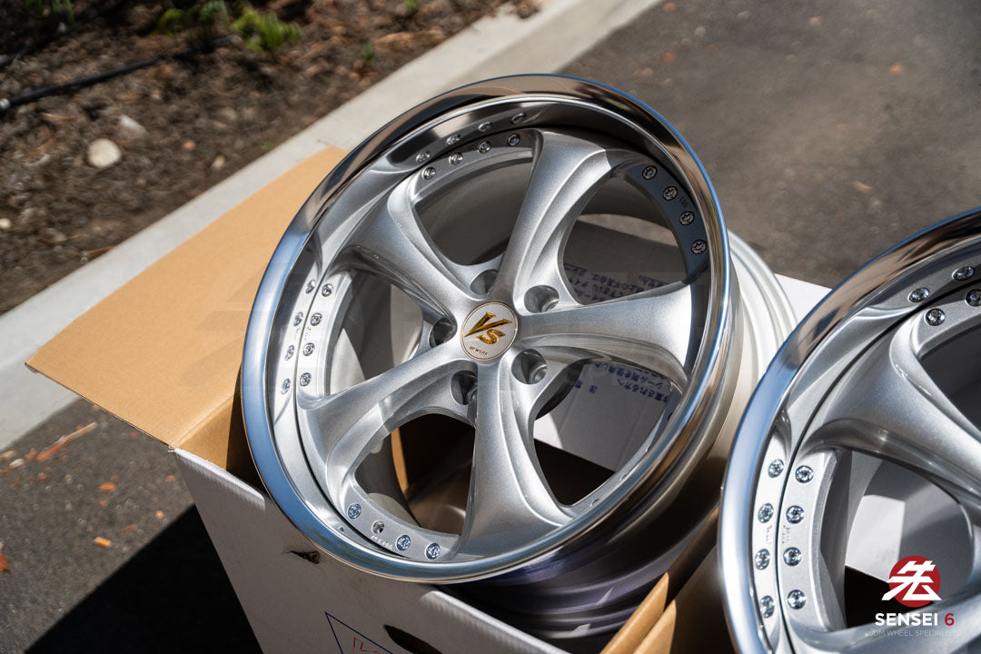 Work VSKF# / 18x9.5 +22, 18x9.5 +21 / 5x114.3 / Light Gray Silver (LGS)