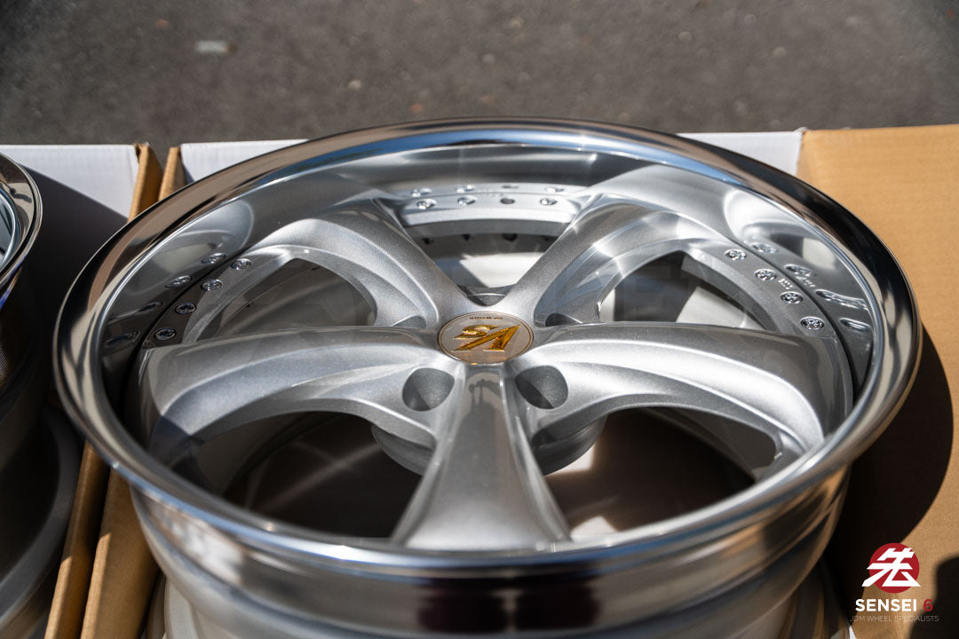 Work VSKF# / 18x9.5 +22, 18x9.5 +21 / 5x114.3 / Light Gray Silver (LGS)