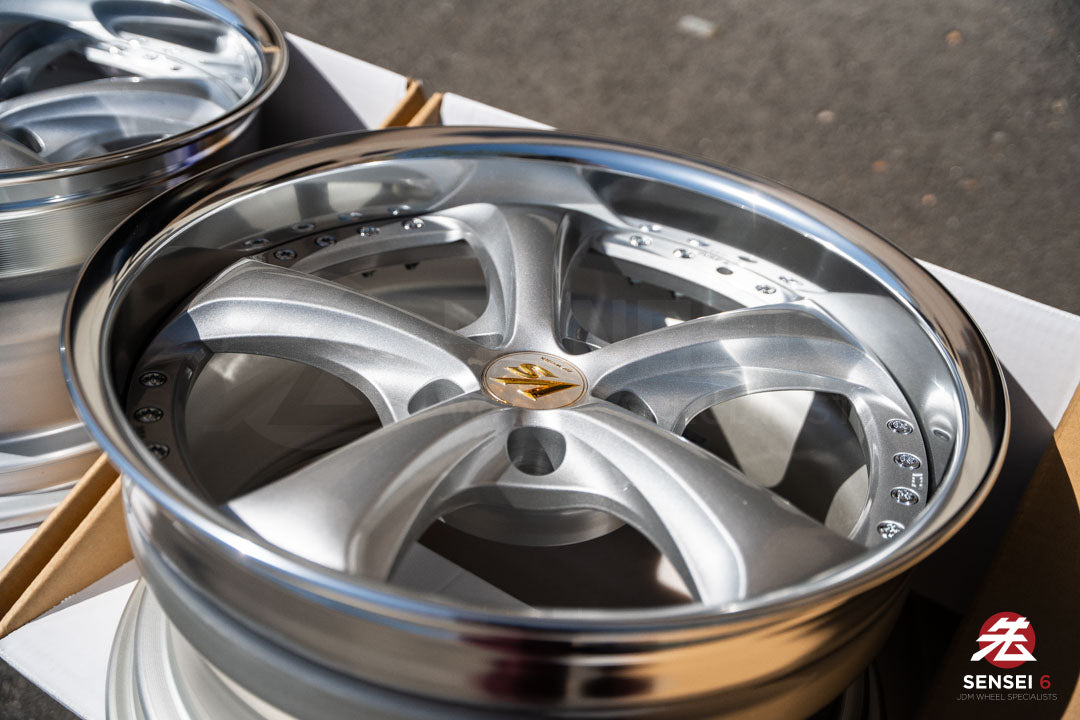Work VSKF# / 18x9.5 +22, 18x9.5 +21 / 5x114.3 / Light Gray Silver (LGS)