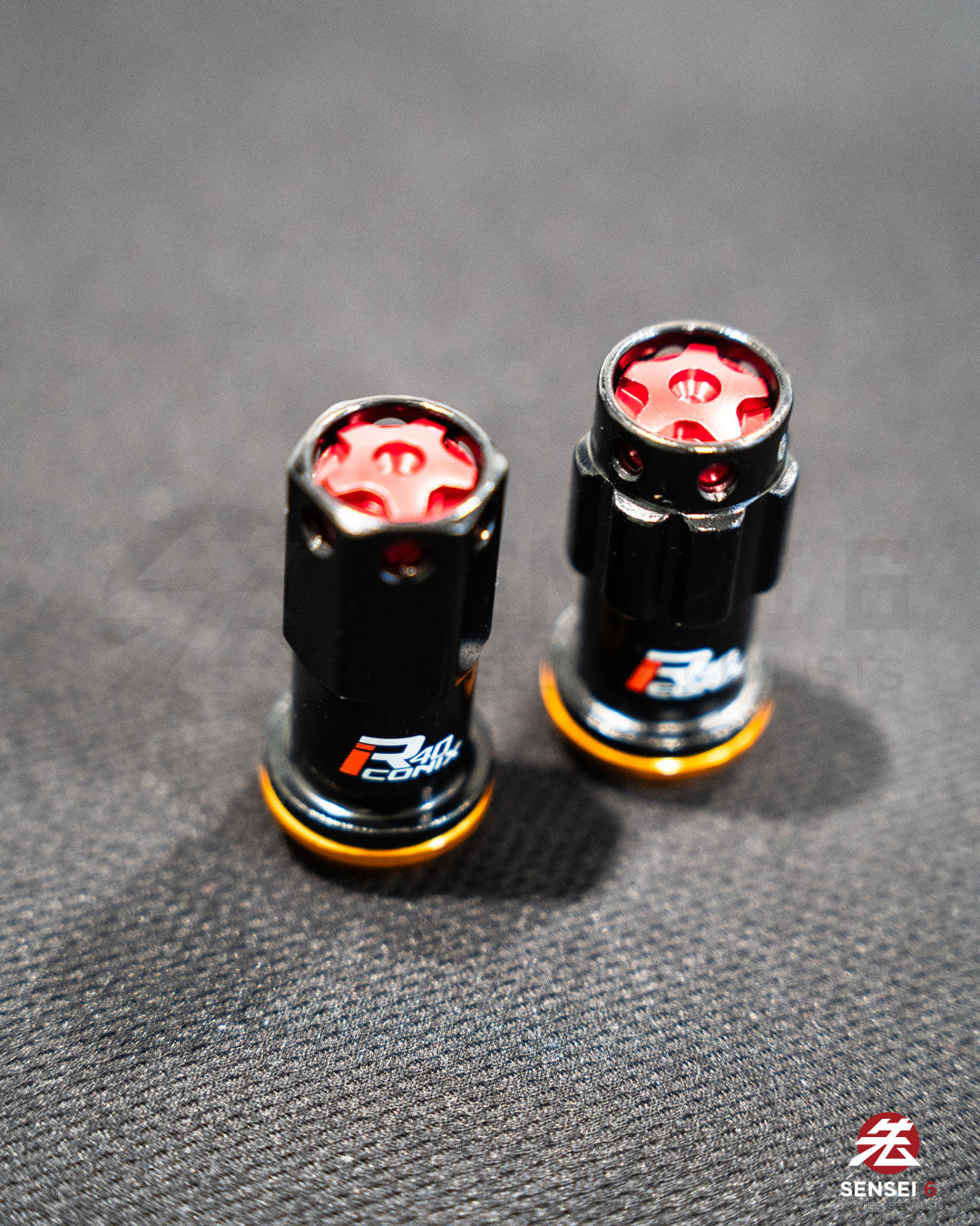 [IN STOCK] Project Kics R40 iCONIX M14 Lock & Nut Set (16 + 4 pcs) / M14x1.50 / Black + Red Aluminium Caps