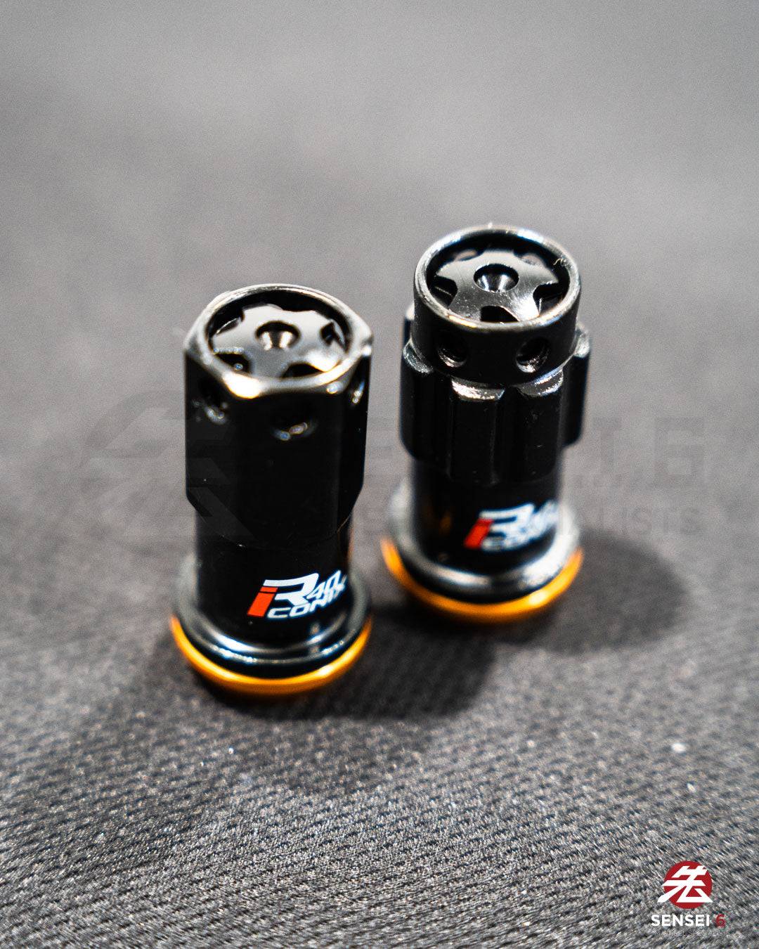 [IN STOCK] Project Kics R40 iCONIX M14 Lock & Nut Set (16 + 4 pcs) / M14x1.50 / Black + Black Aluminum Caps