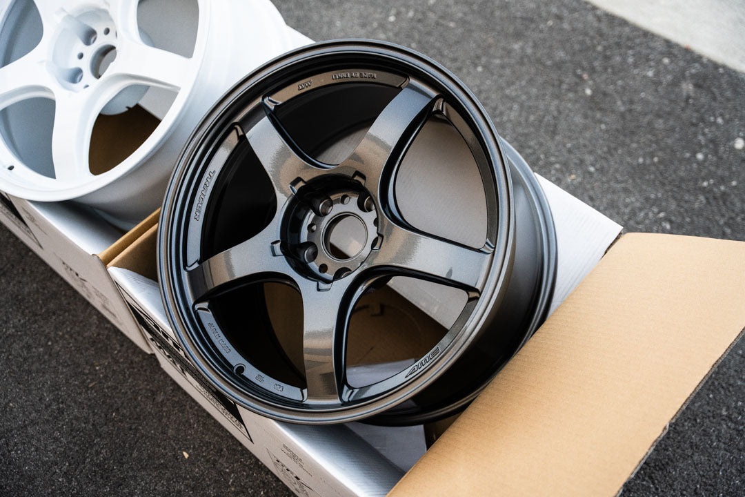 AME Tracer GTV / 18x9.5 +22 / 5x114.3 / Gun Black (DGM)
