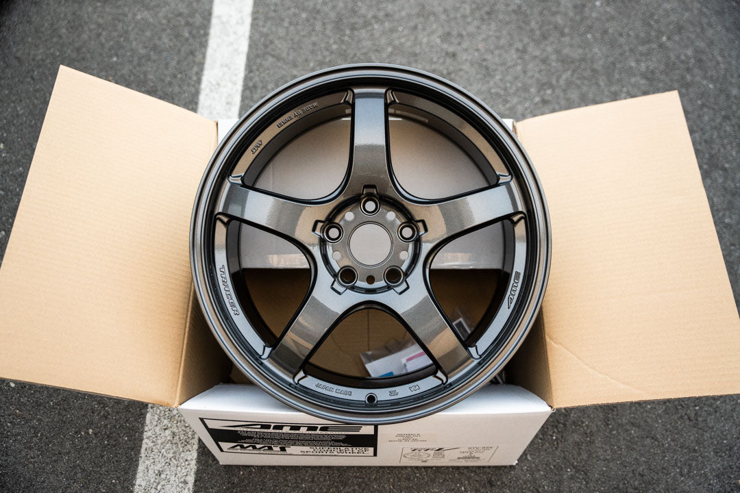 AME Tracer GTV / 18x9.5 +38 / 5x114.3 / Gun Black (DGM)