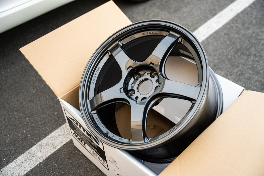 AME Tracer GTV / 18x9.5 +38 / 5x114.3 / Gun Black (DGM)