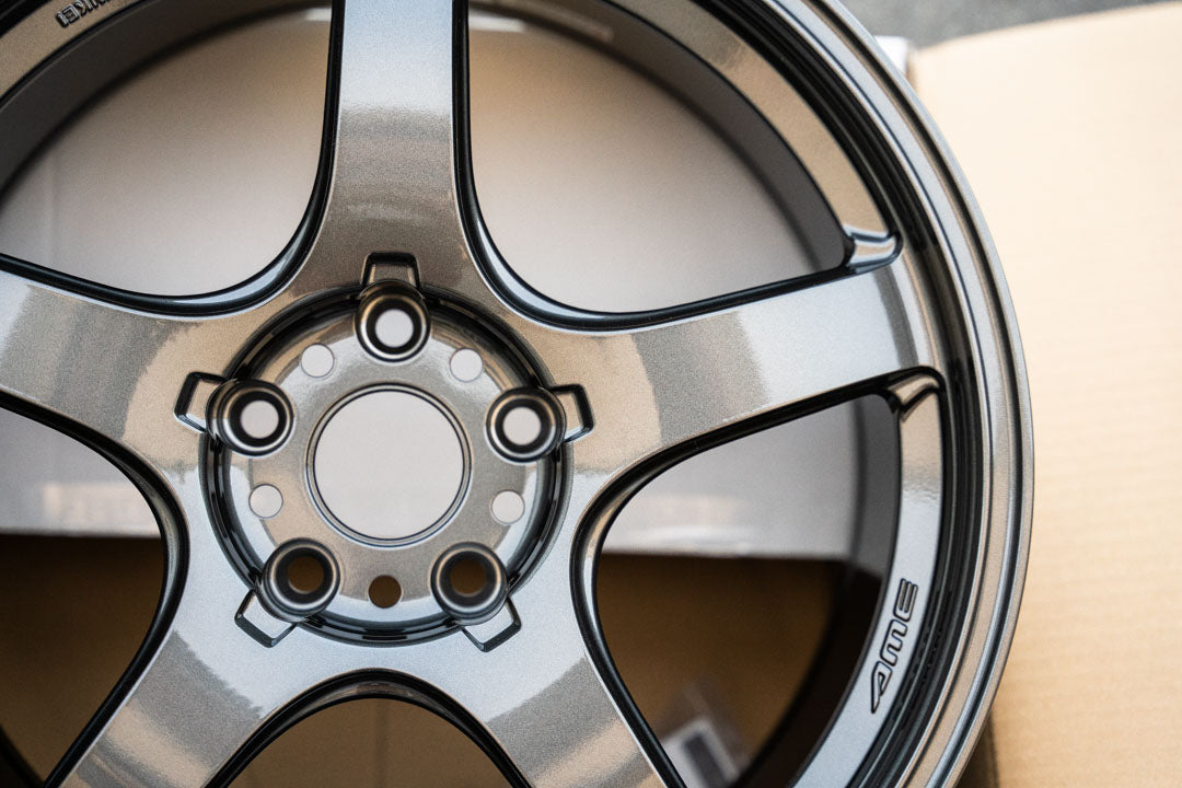 AME Tracer GTV / 18x9.5 +38 / 5x114.3 / Gun Black (DGM)