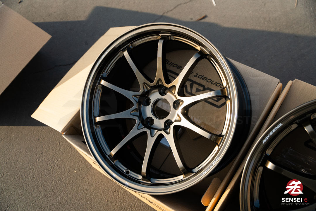 Volk CE28N-Plus / 18x9.5 +22, 18x11 +34 / 5x112 / Metal bronce brillante