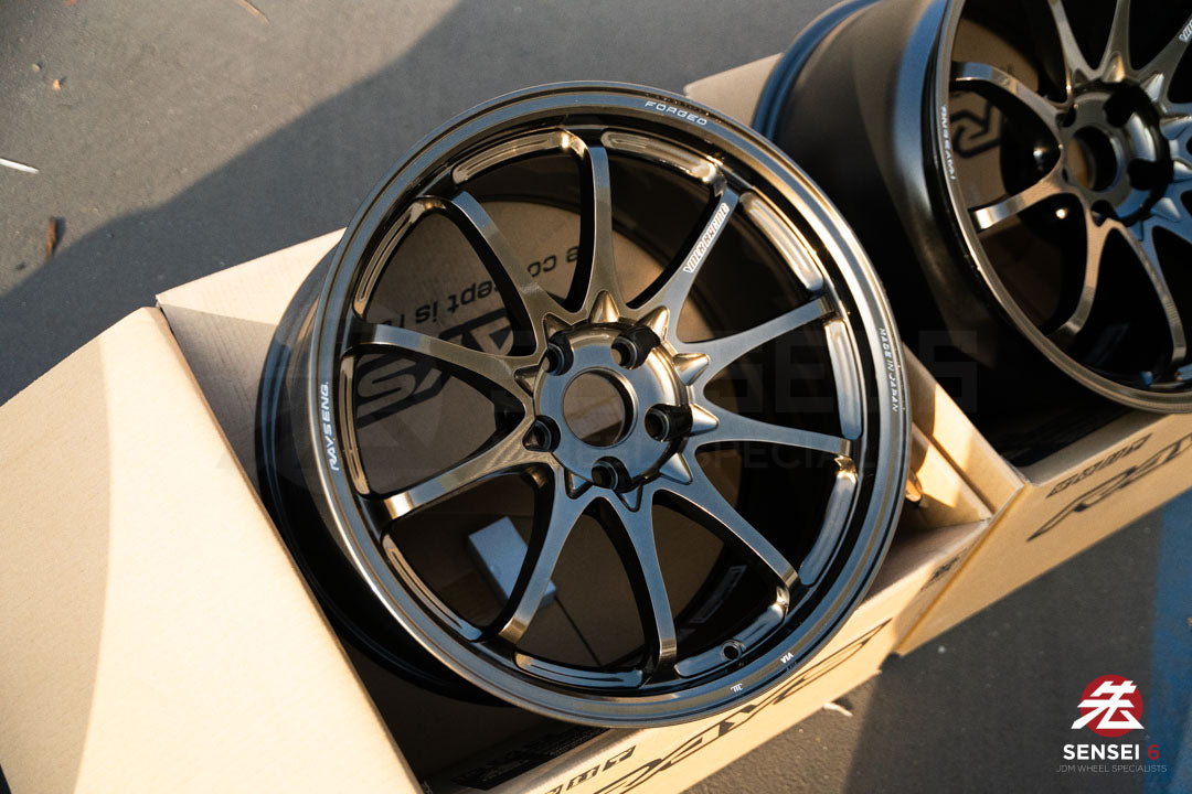 Volk CE28N-Plus / 18x9.5 +22, 18x11 +34 / 5x112 / Metal bronce brillante