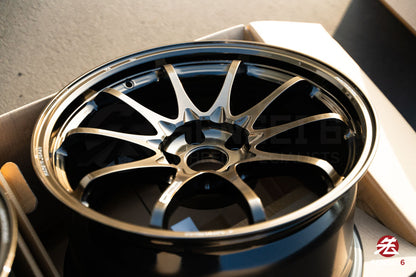 Volk CE28N-Plus / 18x9.5 +22, 18x11 +34 / 5x112 / Metal bronce brillante