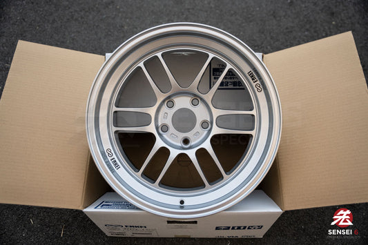Enkei RPF1RS / 17x9.5 +15 / 5x114.3 / F1 Silver (S)