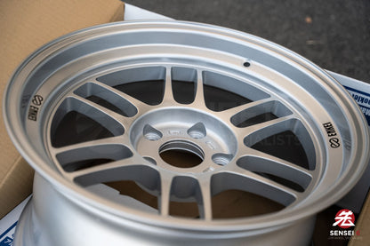 Enkei RPF1RS / 17x9.5 +15 / 5x114.3 / F1 Silver (S)