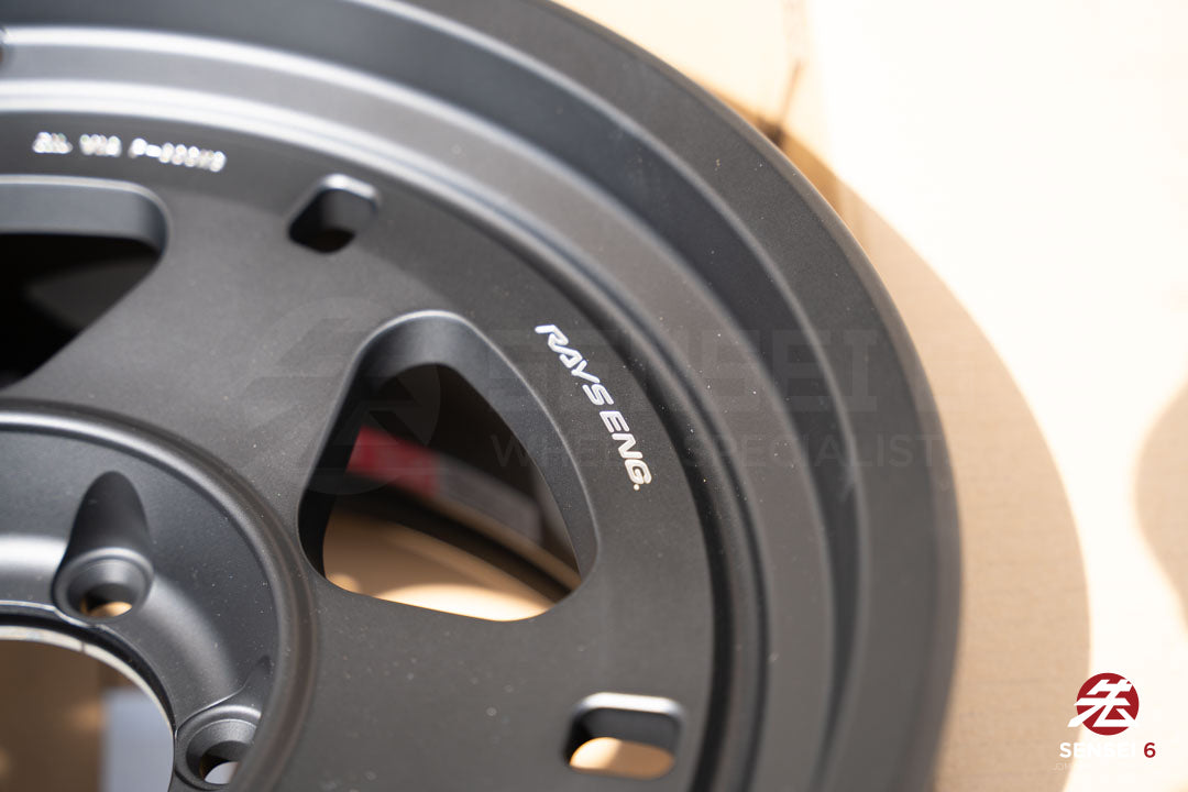 Rays 05X / 18x9 +0 / 6x139.7 / Matte Black (MB)