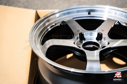 Advan GT Beyond-R / 18x10 +40 / 5x120 / Machining & Diamond Cut (MDC)