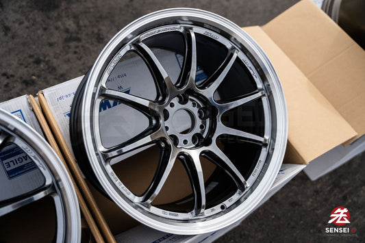 Work Emotion ZR10 1P / 18x9.5 +22 / 5x114.3 / Llanta Glim Black con corte de diamante (GTKRC)