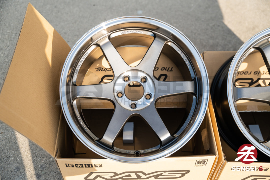 Volk TE37SL / 19x9.5 +22、19x10.5 +35 / 5x112 / プレスグラファイト