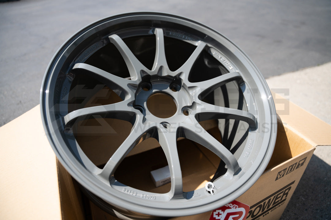 Volk CE28SL / 18x9.5 +44 / 5x120 / Brazos Grises