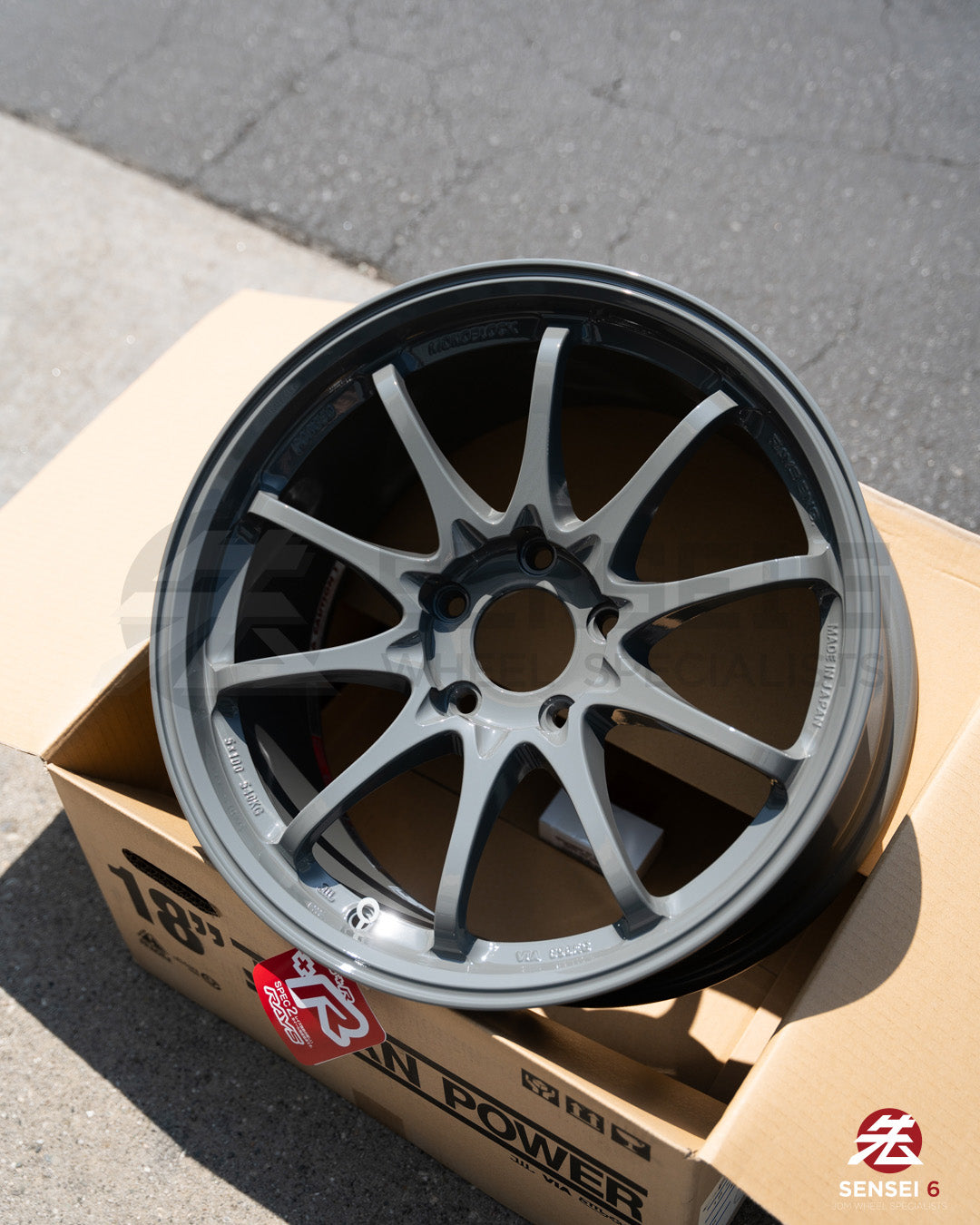 Volk CE28SL / 18x9.5 +44 / 5x120 / Brazos Grises
