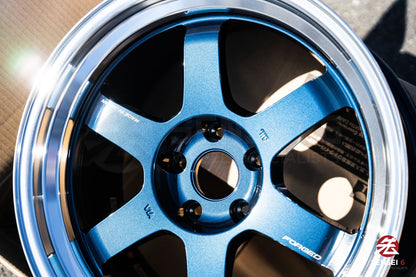 Volk TE37V Mark-II / 18x9.5 +15 / 5x114.3 / Mag Blue / Rim DC (BL)
