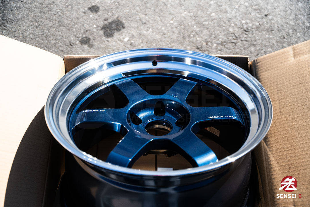 Volk TE37V Mark-II / 18x9.5 +15 / 5x114.3 / Mag Blue / Rim DC (BL)