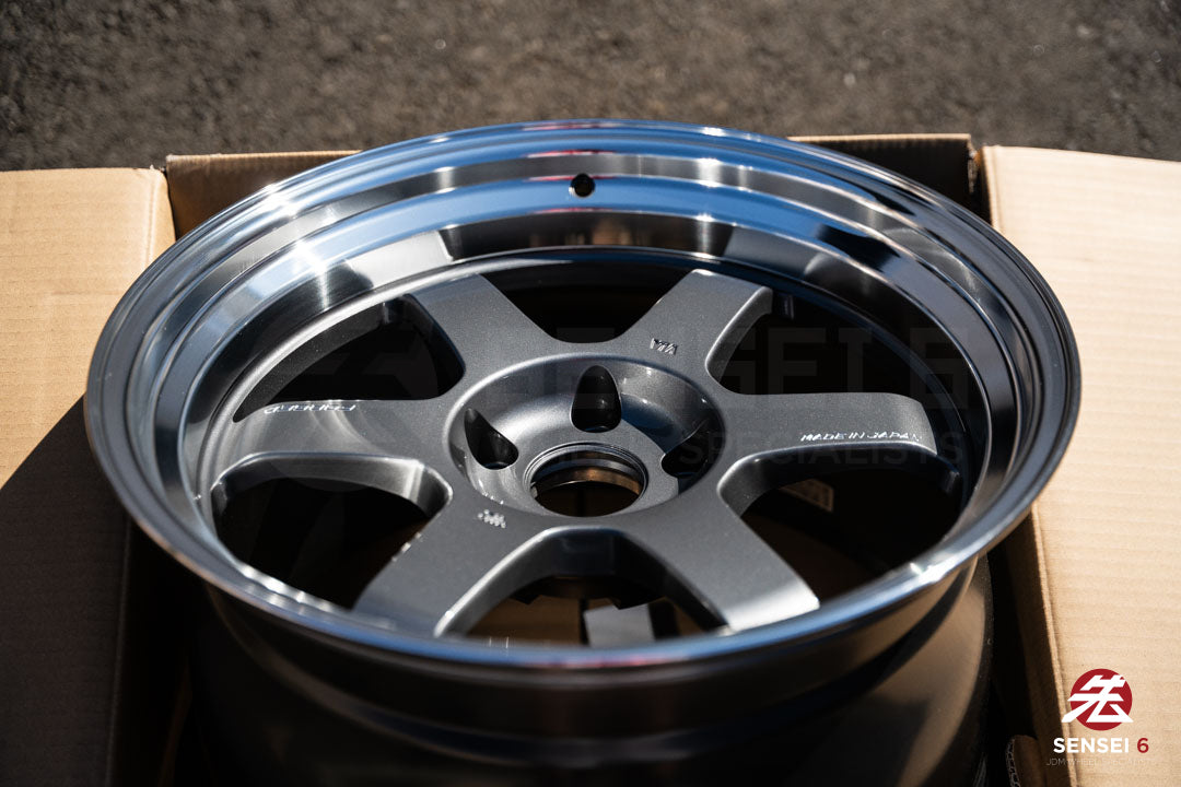 Volk TE37V Mark II / 18x10.5 +15 / 5x114.3 / Gunmetal Rim DC (MF)