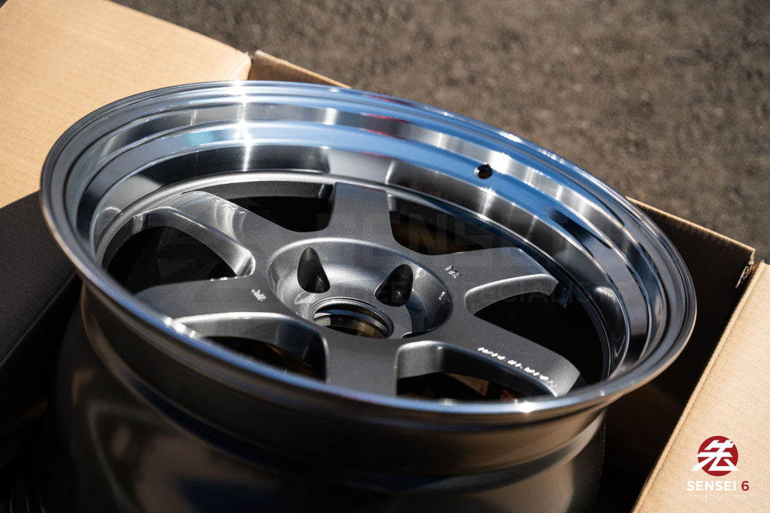 Volk TE37V Mark II / 18x10.5 +15 / 5x114.3 / Gunmetal Rim DC (MF)