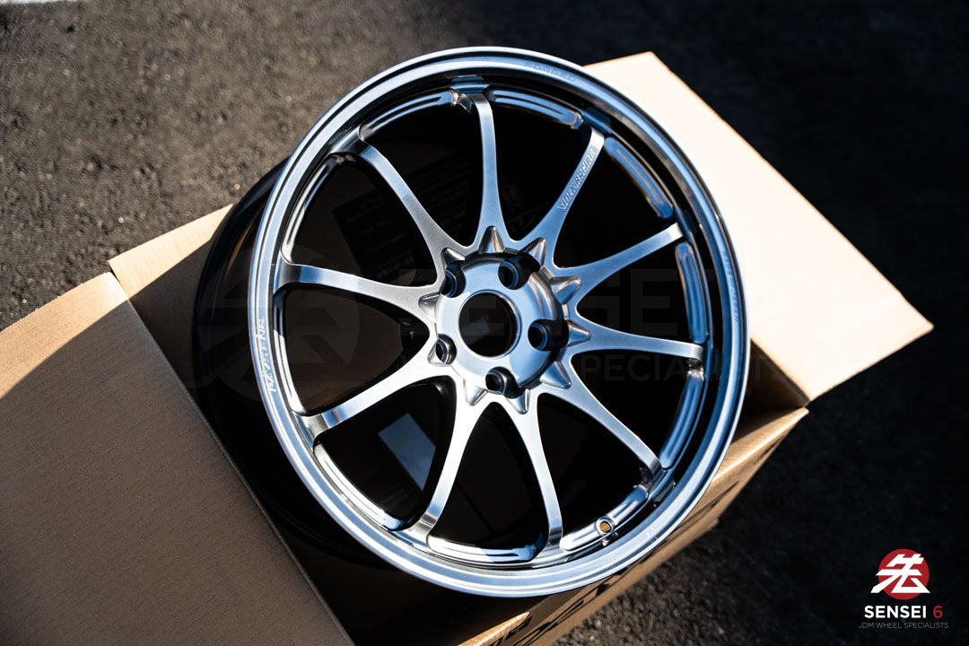 Volk CE28N-Plus / 18x9.5 +22 / 5x114.3 / Shining Light Metal (SI)