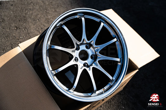 Volk CE28N-Plus / 18x9.5 +22 / 5x114.3 / Shining Light Metal (SI)