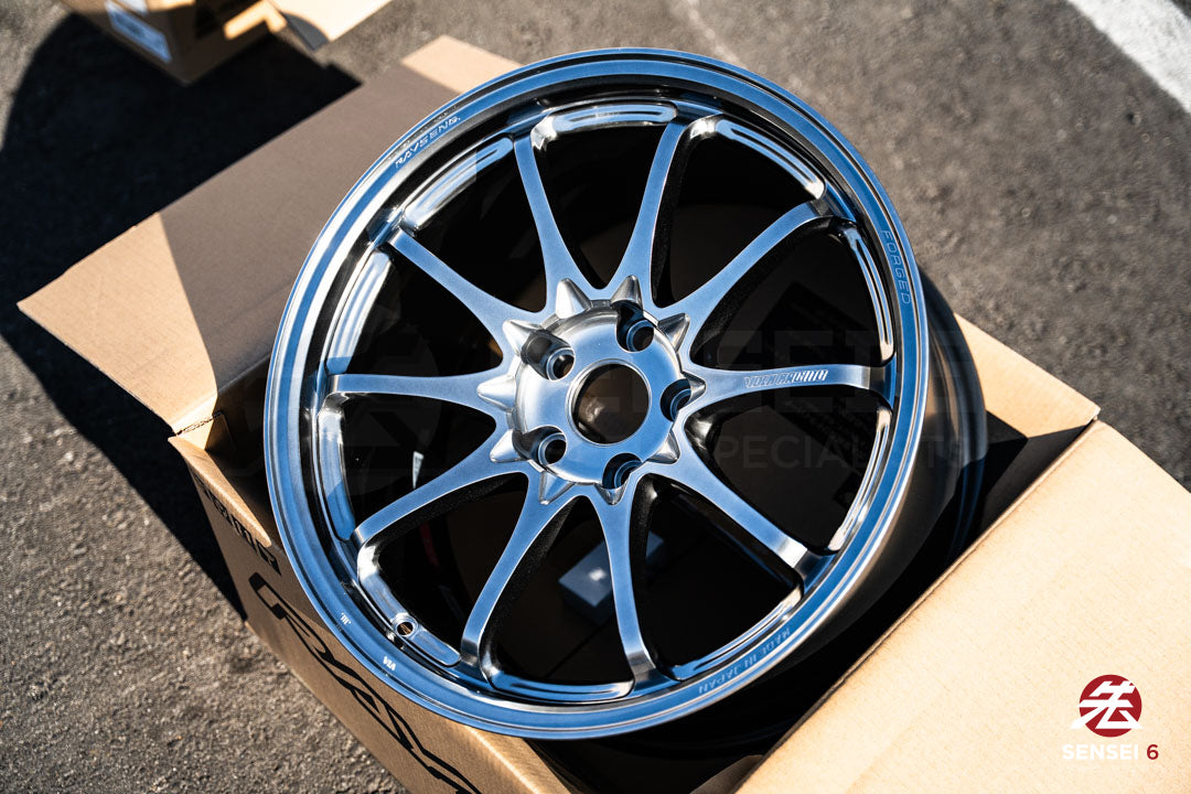 Volk CE28N-Plus / 18x9.5 +22 / 5x114.3 / Shining Light Metal (SI)