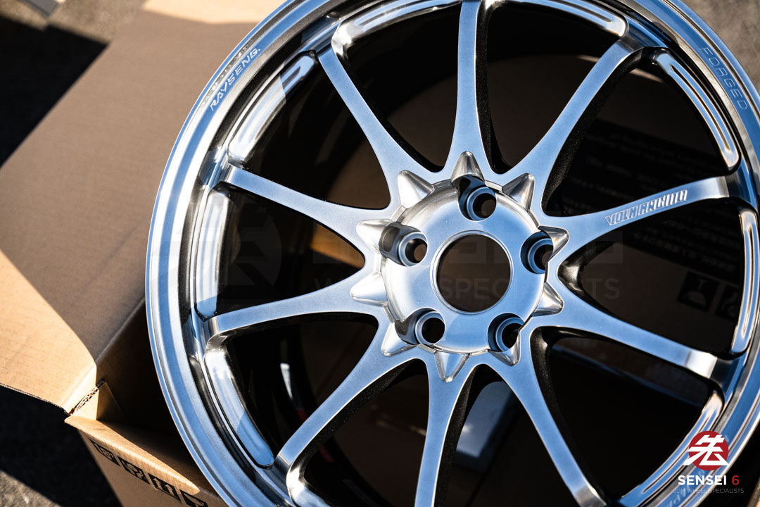 Volk CE28N-Plus / 18x9.5 +22 / 5x114.3 / Shining Light Metal (SI)