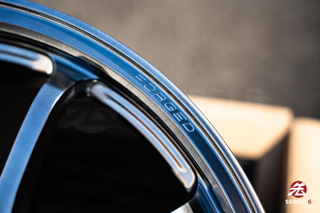 Volk CE28N-Plus / 18x9.5 +22 / 5x114.3 / Shining Light Metal (SI)