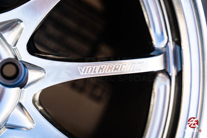 Volk CE28N-Plus / 18x9.5 +22 / 5x114.3 / Shining Light Metal (SI)