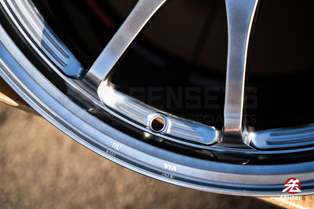 Volk CE28N-Plus / 18x9.5 +22 / 5x114.3 / Shining Light Metal (SI)