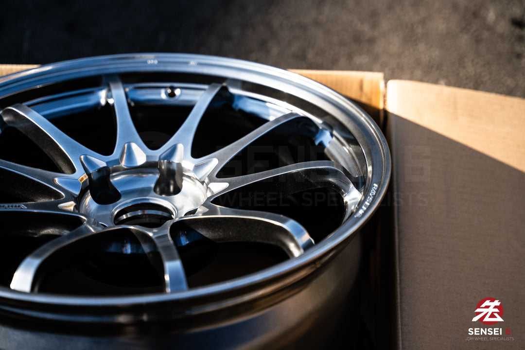 Volk CE28N-Plus / 18x9.5 +22 / 5x114.3 / Shining Light Metal (SI)