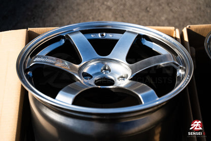 Volk TE37 Saga S-Plus / 18x9.5 +22 / 5x114.3 / Shining Light Metal (SI)