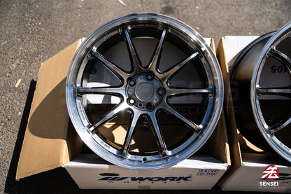 Work Emotion ZR10 1P / 19x9.5 +23, 19x10.5 +30 / 5x112 / Llanta Glim Black con corte de diamante (GTKRC)