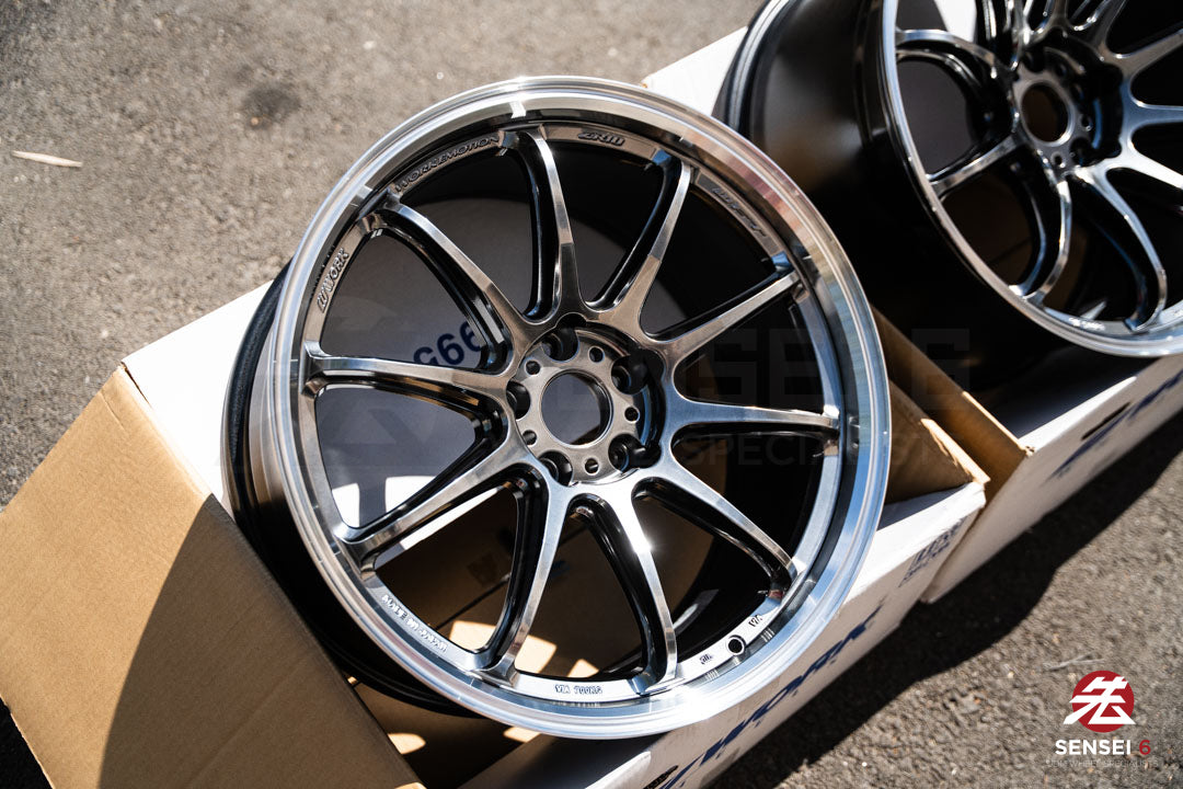 Work Emotion ZR10 1P / 19x9.5 +23, 19x10.5 +30 / 5x112 / Llanta Glim Black con corte de diamante (GTKRC)