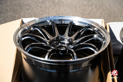 Work Emotion ZR10 1P / 19x9.5 +23, 19x10.5 +30 / 5x112 / Llanta Glim Black con corte de diamante (GTKRC)