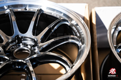 Work Emotion ZR10 1P / 19x9.5 +23, 19x10.5 +30 / 5x112 / Llanta Glim Black con corte de diamante (GTKRC)