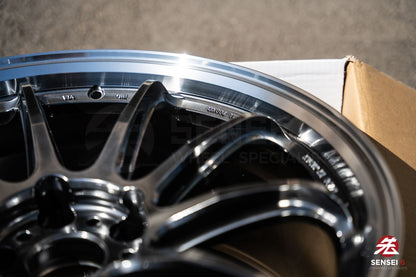 Work Emotion ZR10 1P / 19x9.5 +23, 19x10.5 +30 / 5x112 / Llanta Glim Black con corte de diamante (GTKRC)
