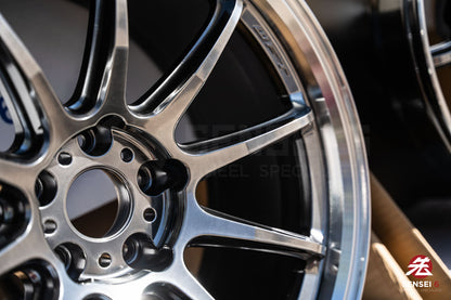 Work Emotion ZR10 1P / 19x9.5 +23, 19x10.5 +30 / 5x112 / Llanta Glim Black con corte de diamante (GTKRC)