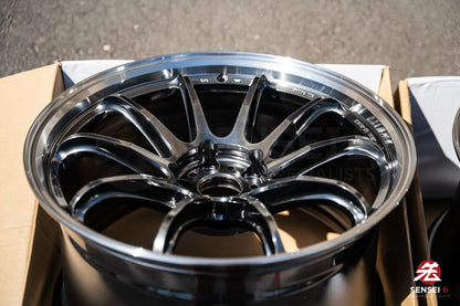 Work Emotion ZR10 1P / 19x9.5 +23, 19x10.5 +30 / 5x112 / Llanta Glim Black con corte de diamante (GTKRC)