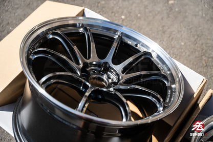 Work Emotion ZR10 1P / 19x9.5 +23, 19x10.5 +30 / 5x112 / Llanta Glim Black con corte de diamante (GTKRC)