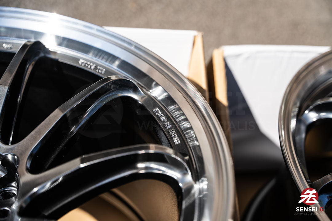 Work Emotion ZR10 1P / 19x9.5 +23, 19x10.5 +30 / 5x112 / Llanta Glim Black con corte de diamante (GTKRC)