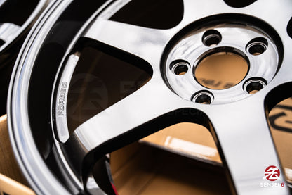Volk TE37SL / 19x9.5 +22, 19x10.5 +35 / 5x112 / Diamond Black (DB)